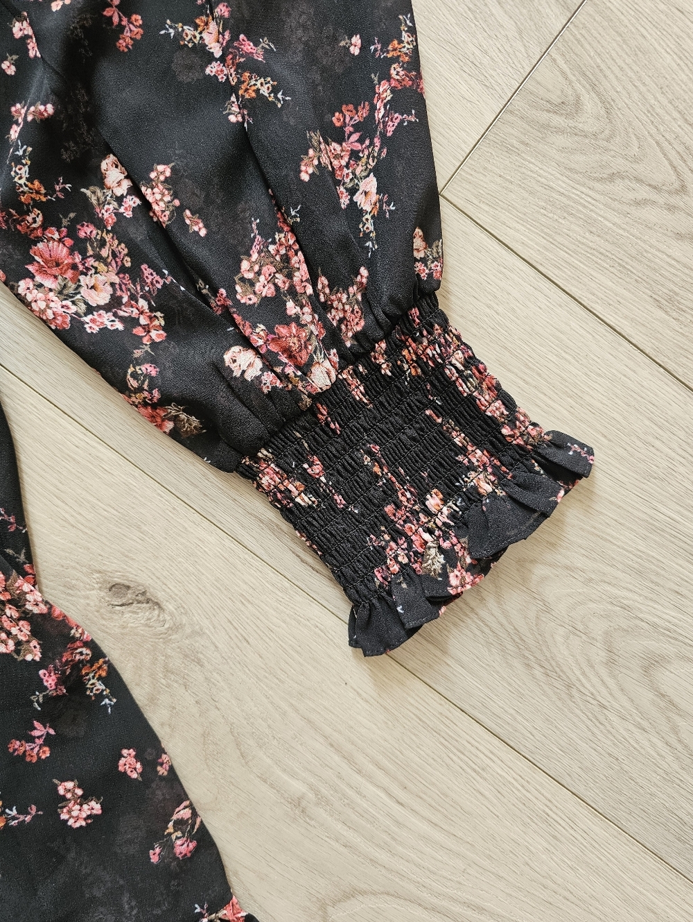 Ever New Curve Sheer Blouson Sleeve Floral V Neck Tiered Midi Dress, size 22 - Picture 3 of 14
